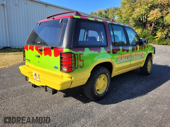 1991 Ford Explorer Eddie Bauer z VIN 1FMDU34XXMUC65601, wystawiony jako Copart lot #76207454 z przebiegiem 99 787 mil mil oraz Czysty tytuł • Clean title. Historia ofert i sprzedaży dostępna na DreamBid. Obrazek 4.
