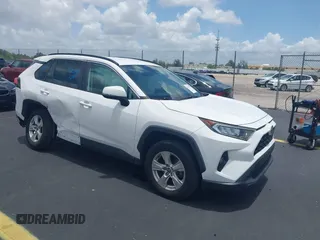 2021 Toyota RAV4 XLE with VIN 2T3W1RFV1MC136218, listed as a IAAI auction lot 42507539 with 32,351 mi miles and . Bid and sale history available at DreamBid. Image 1.