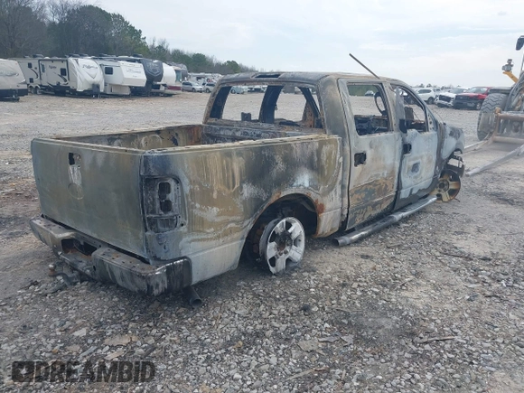 2004 Ford F-150 XLT with VIN 1FTPW14544KC81934, listed as a IAAI auction lot 41690652 with 1 mi miles. Bid and sale history available at carsss.com. Image 4.