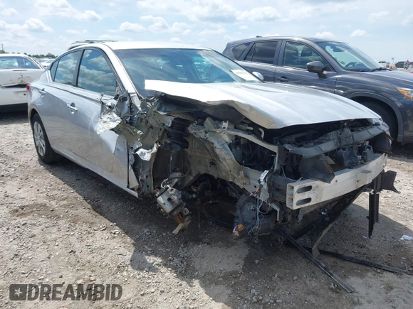 2019 Nissan Altima S with VIN 1N4BL4BV6KC211808, listed as a IAAI auction lot 41981312 with 96,362 mi miles and . Bid and sale history available at carsss.com. Image 1.