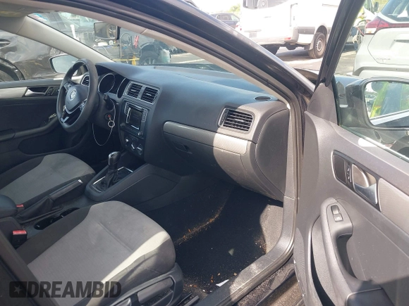 2017 Volkswagen Jetta S with VIN 3VW2B7AJ0HM285436, listed as a IAAI auction lot 42627136 with 88,873 mi miles and . Bid and sale history available at DreamBid. Image 5.