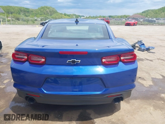 2019 Chevrolet Camaro 1LT z VIN 1G1FB1RX7K0151147, wystawiony jako IAAI lot #42179932 z przebiegiem 51 561 mil mil oraz . Historia ofert i sprzedaży dostępna na DreamBid. Obrazek 17.