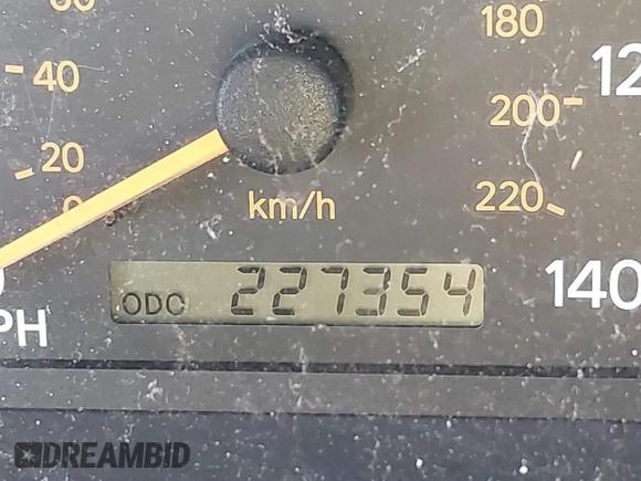 1998 Toyota Avalon XL with VIN 4T1BF18B7WU248908, listed as a IAAI auction lot 41600517 with 227,354 mi miles and . Bid and sale history available at DreamBid. Image 15.