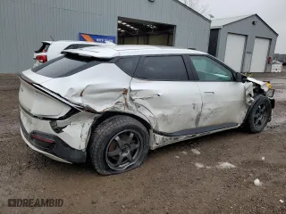 2022 Kia EV6 GT-Line with VIN KNDC4DLC3N5041103, listed as a Copart auction lot 84439554 with 84,750 mi miles and Salvage Title. Bid and sale history available at carsss.com. Image 3.