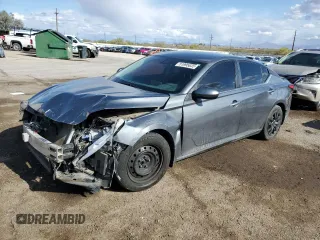 2019 Nissan Altima 2.5 S with VIN 1N4BL4BV3KC170716, listed as a Copart auction lot 51995835 with 114,526 mi miles and Salvage Title. Bid and sale history available at carsss.com. Image 1.