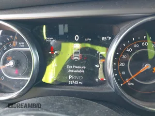 2018 Jeep Wrangler Unlimited Sahara z VIN 1C4HJXEG0JW245118, wystawiony jako IAAI lot #42066614 z przebiegiem 83 743 mil mil oraz . Historia ofert i sprzedaży dostępna na DreamBid. Obrazek 7.