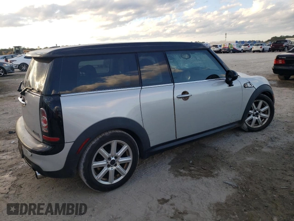 2014 MINI Clubman S z VIN WMWZG3C52ETY33460, wystawiony jako Copart lot #82752834 z przebiegiem 130 015 mil mil oraz Szkoda całkowita • Salvage title. Historia ofert i sprzedaży dostępna na DreamBid. Obrazek 3.