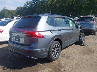 2021 Volkswagen Tiguan S with VIN 3VV1B7AX4MM074898, listed as a IAAI auction lot 40565377 with 1 mi miles. Bid and sale history available at carsss.com. Image 4.