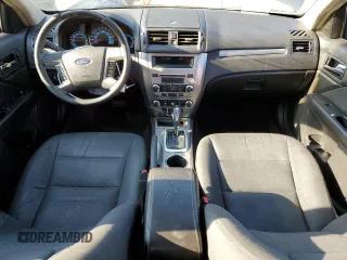 2012 Ford Fusion SE z VIN 3FAHP0HA0CR437115, wystawiony jako Copart lot #56583495 z przebiegiem 159 649 mil mil oraz Szkoda całkowita • Salvage title. Historia ofert i sprzedaży dostępna na DreamBid. Obrazek 8.