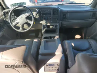 2005 GMC Yukon SLT with VIN 1GKEK13T25J192913, listed as a Copart auction lot 70581304 with 207,531 mi miles and Salvage Title. Bid and sale history available at carsss.com. Image 8.