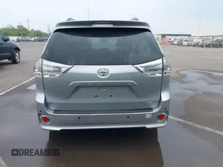 2013 Toyota Sienna SE с VIN 5TDXK3DC4DS366898, выставлен на аукционе IAAI как лот 41939257 с пробегом 157 292 миль миль и . История ставок и продаж доступна на DreamBid. Изображение 16.