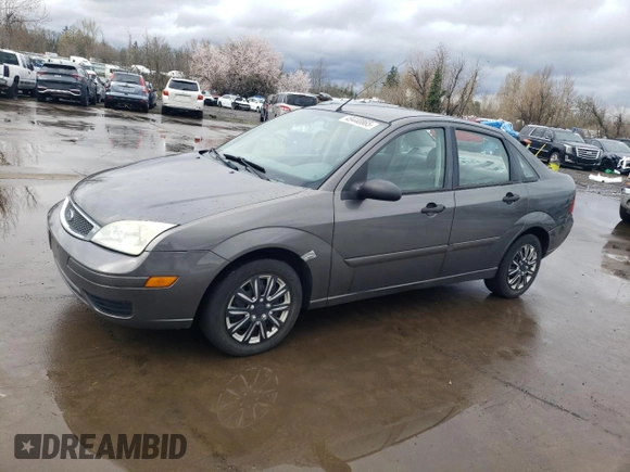 2005 Ford Focus S with VIN 1FAFP34N05W285547, listed as a Copart auction lot 49440865 with 134,354 mi miles and Salvage Title. Bid and sale history available at carsss.com. Image 1.
