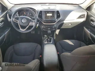 2017 Jeep Cherokee Latitude с VIN 1C4PJMCS0HW655400, выставлен на аукционе Copart как лот 43664355 с пробегом 135 997 миль миль и Списание • Salvage title. История ставок и продаж доступна на DreamBid. Изображение 8.