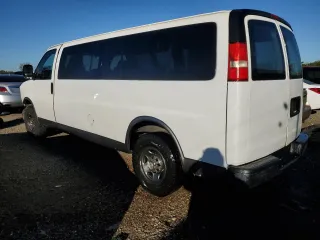2008 Chevrolet Express Passenger с VIN 1GAHG39K681197341, выставлен на аукционе Copart как лот 76667264 с пробегом 229 083 миль миль и Списание • Salvage title. История ставок и продаж доступна на DreamBid. Изображение 2.