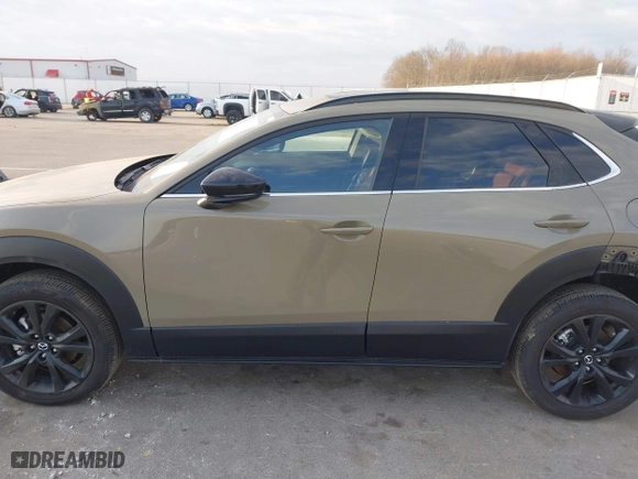 2025 Mazda CX-30 2.5 Carbon Turbo with VIN 3MVDMBXY5SM788253, listed as a IAAI auction lot 41785313 with 1,026 mi miles. Bid and sale history available at carsss.com. Image 15.
