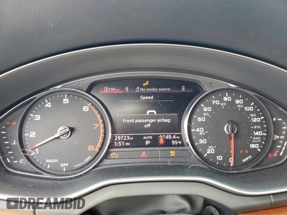 2021 Audi Q5 Premium with VIN WA1AAAFY0M2050924, listed as a Copart auction lot 61197765 with 29,723 mi miles and Salvage title. Bid and sale history available at DreamBid. Image 9.
