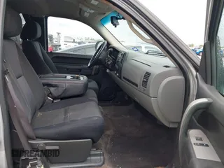 2010 Chevrolet Silverado 1500 LS with VIN 1GCSCREA2AZ179869, listed as a IAAI auction lot 41882987 with 229,813 mi miles. Bid and sale history available at carsss.com. Image 5.