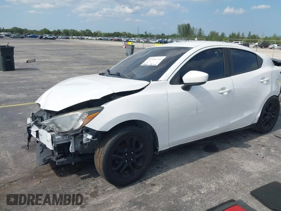 2019 Toyota Yaris L z VIN 3MYDLBYV0KY517300, wystawiony jako IAAI lot #41446298 z przebiegiem 144 666 mil mil oraz . Historia ofert i sprzedaży dostępna na DreamBid. Obrazek 18.