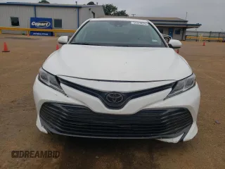2020 Toyota Camry LE with VIN 4T1C11AK3LU890969, listed as a Copart auction lot 54374675 with 147,136 mi miles and Clean Title. Bid and sale history available at carsss.com. Image 5.