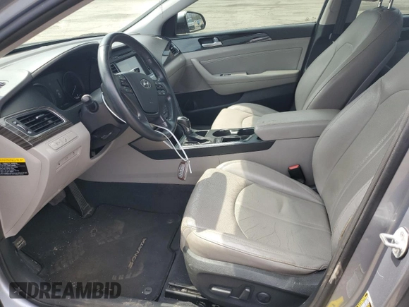 2015 Hyundai Sonata Eco z VIN 5NPE24AA4FH130647, wystawiony jako Copart lot #53502695 z przebiegiem 133 869 mil mil oraz Czysty tytuł • Clean title. Historia ofert i sprzedaży dostępna na DreamBid. Obrazek 7.