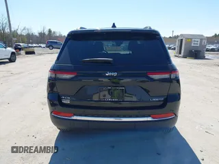 2024 Jeep Grand Cherokee Laredo z VIN 1C4RJHAG3RC697996, wystawiony jako IAAI lot #41973399 z przebiegiem 14 680 mil mil oraz . Historia ofert i sprzedaży dostępna na DreamBid. Obrazek 16.
