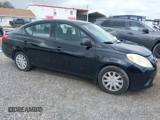 2014 Nissan Versa SV with VIN 3N1CN7AP4EL841397, listed as a IAAI auction lot 41636000 with 129,329 mi miles. Bid and sale history available at carsss.com. Image 1.