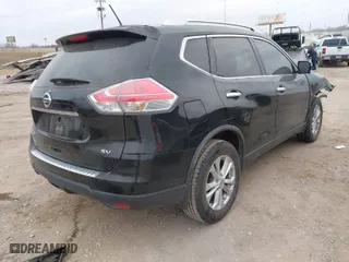 2015 Nissan Rogue SV with VIN KNMAT2MT6FP559323, listed as a IAAI auction lot 41143937 with 1 mi miles. Bid and sale history available at carsss.com. Image 4.