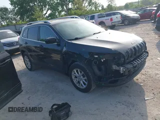 2015 Jeep Cherokee Latitude z VIN 1C4PJMCS6FW774940, wystawiony jako IAAI lot #42268017 z przebiegiem 193 908 mil mil oraz . Historia ofert i sprzedaży dostępna na DreamBid. Obrazek 1.