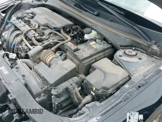 2025 Hyundai Elantra SE with VIN KMHLL4DGXSU902956, listed as a IAAI auction lot 42880733 with 24,575 mi miles and . Bid and sale history available at DreamBid. Image 19.