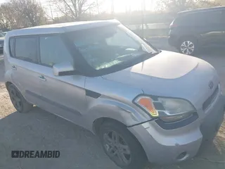 2011 Kia Soul + with VIN KNDJT2A28B7712001, listed as a IAAI auction lot 41767843 with 218,016 mi miles. Bid and sale history available at carsss.com. Image 6.
