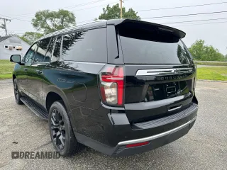 2023 Chevrolet Suburban LT z VIN 1GNSCCKD1PR309197, wystawiony jako Copart lot #62896615 z przebiegiem 184 279 mil mil oraz Czysty tytuł • Clean title. Historia ofert i sprzedaży dostępna na DreamBid. Obrazek 3.