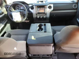 2016 Toyota Tundra SR z VIN 5TFRM5F14GX106798, wystawiony jako Copart lot #52024625 z przebiegiem 194 869 mil mil oraz Szkoda całkowita • Salvage title. Historia ofert i sprzedaży dostępna na DreamBid. Obrazek 8.