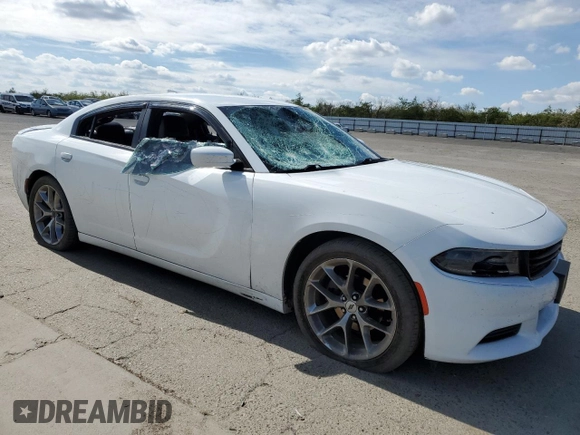2020 Dodge Charger SXT with VIN 2C3CDXBG7LH102260, listed as a Copart auction lot 47724745 with 111,142 mi miles and Salvage Title. Bid and sale history available at DreamBid. Image 4.