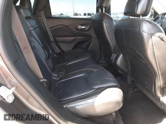 2017 Jeep Cherokee Limited с VIN 1C4PJLDB7HW517653, выставлен на аукционе Copart как лот 53529705 с пробегом 111 405 миль миль и Списание • Salvage title. История ставок и продаж доступна на DreamBid. Изображение 11.