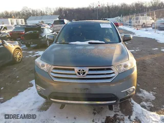 2013 Toyota Highlander with VIN 5TDZK3EH1DS137016, listed as a IAAI auction lot 41292324 with 157,156 mi miles. Bid and sale history available at carsss.com. Image 13.