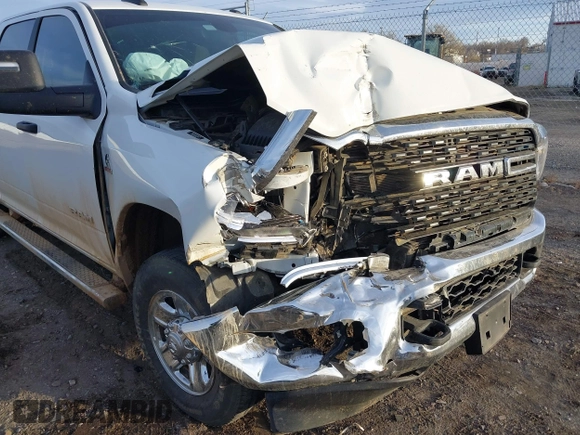 2023 Ram 2500 Big Horn with VIN 3C6UR5DL2PG618989, listed as a IAAI auction lot 40917764 with 35,736 mi miles. Bid and sale history available at carsss.com. Image 6.
