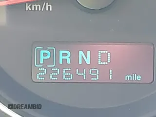 2007 Jeep Commander Sport z VIN 1J8HG48K87C696538, wystawiony jako IAAI lot #39853716 z przebiegiem 226 491 mil mil oraz . Historia ofert i sprzedaży dostępna na DreamBid. Obrazek 15.