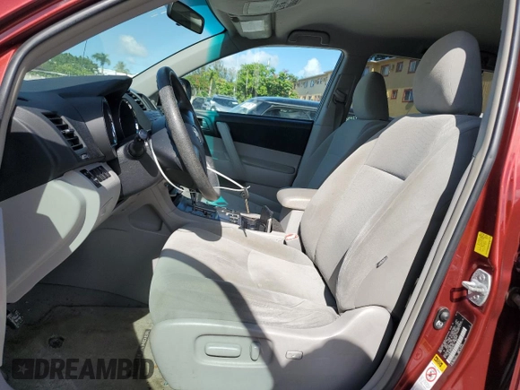 2010 Toyota Highlander with VIN 5TDBK3EH1AS027564, listed as a Copart auction lot 60463525 with 154,883 mi miles and Clean title. Bid and sale history available at DreamBid. Image 7.