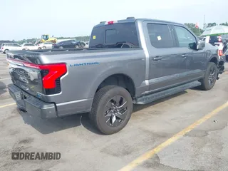 2023 Ford F-150 Lightning Pro с VIN 1FT6W1EVXPWG49668, выставлен на аукционе IAAI как лот 42269881 с пробегом 15 012 миль миль и . История ставок и продаж доступна на DreamBid. Изображение 4.