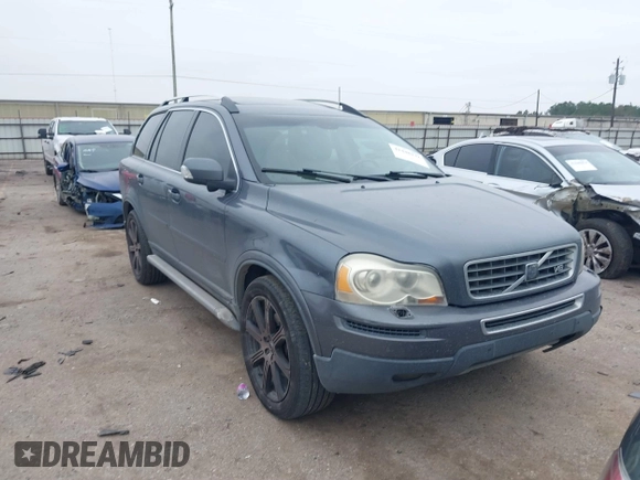 2007 Volvo XC90 V8 with VIN YV4CZ852471365438, listed as a IAAI auction lot 41448132 with 246,077 mi miles. Bid and sale history available at carsss.com. Image 1.