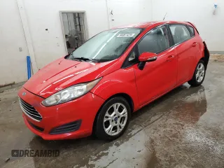 2015 Ford Fiesta SE z VIN 3FADP4EJ9FM101880, wystawiony jako Copart lot #56067425 z przebiegiem 161 712 mil mil oraz Szkoda całkowita • Salvage title. Historia ofert i sprzedaży dostępna na DreamBid. Obrazek 1.