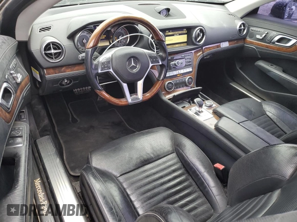 2013 Mercedes-Benz SL 550 z VIN WDDJK7DAXDF004706, wystawiony jako Copart lot #43739465 z przebiegiem 76 174 mil mil oraz Szkoda całkowita • Salvage title. Historia ofert i sprzedaży dostępna na DreamBid. Obrazek 8.