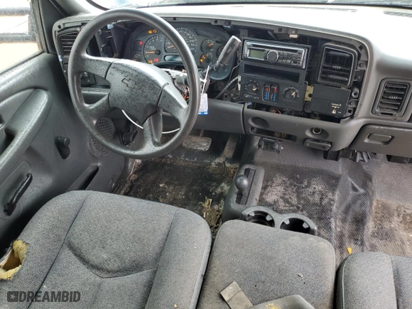 2006 Chevrolet Silverado 2500HD LT2 with VIN 1GCHK29U26E105620, listed as a Copart auction lot 52014315 with 213,118 mi miles and Salvage Title. Bid and sale history available at carsss.com. Image 8.