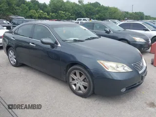 2008 Lexus ES 330 z VIN JTHBJ46G182257507, wystawiony jako IAAI lot #42306689 z przebiegiem 156 747 mil mil oraz . Historia ofert i sprzedaży dostępna na DreamBid. Obrazek 1.