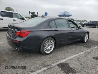 2015 BMW 7 Series 750Li with VIN WBAYE8C56FD782426, listed as a Copart auction lot 58208325 with 50,225 mi miles and Salvage title. Bid and sale history available at DreamBid. Image 3.