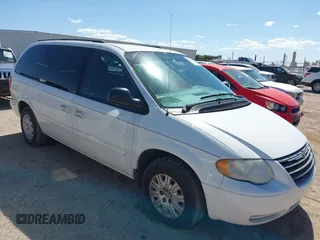 2005 Chrysler Town & Country LX with VIN 2C4GP44R75R213048, listed as a IAAI auction lot 42068985 with 100,688 mi miles and . Bid and sale history available at DreamBid. Image 1.