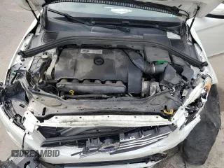 2015 Volvo XC60 T6 Platinum с VIN YV4902RM5F2701166, выставлен на аукционе Copart как лот 57146735 с пробегом 156 235 миль миль и Списание • Salvage title. История ставок и продаж доступна на DreamBid. Изображение 12.