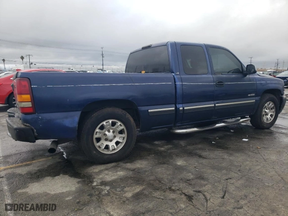 2001 Chevrolet Silverado 1500 LS with VIN 2GCEC19V111175185, listed as a Copart auction lot 44200645 with 188,146 mi miles and Salvage Title. Bid and sale history available at carsss.com. Image 3.