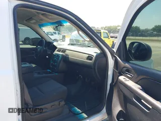 2011 Chevrolet Tahoe Commercial with VIN 1GNLC2E02BR325621, listed as a IAAI auction lot 41866389 with 167,693 mi miles and . Bid and sale history available at DreamBid. Image 5.