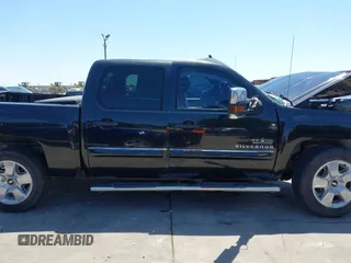 2010 Chevrolet Silverado 1500 LT with VIN 3GCRCSE04AG258330, listed as a IAAI auction lot 41962383 with 226,287 mi miles and . Bid and sale history available at DreamBid. Image 14.